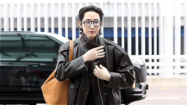 [E포토] 이수혁, '청바지와 레더 자켓의 조합'