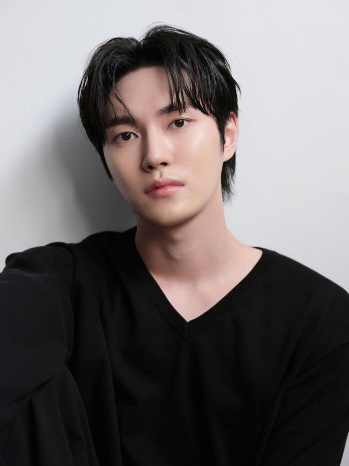 Lee Tae-ri, 'Soonpoong Clinic's Jung-bae,' to Marry in May; Bride-to-Be Is a Non-Celebrity