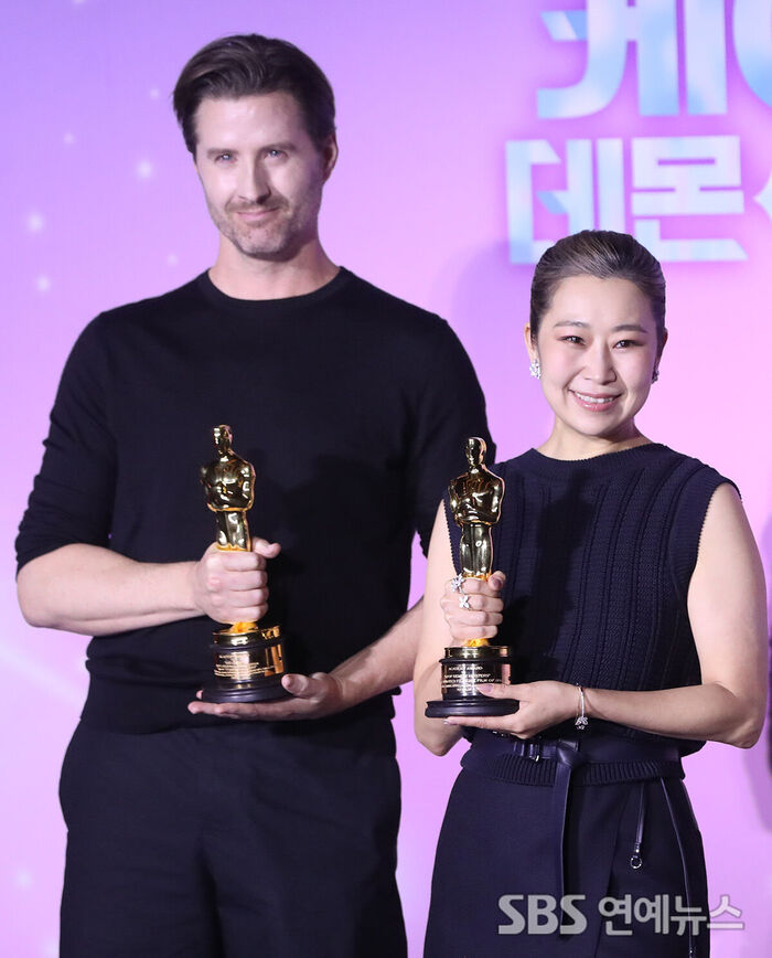 Chris Appelhans, Maggie Kang