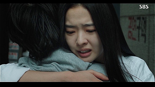 [스브스夜] '신이랑' 이솜, 유연석에 빙의한 언니와 재회&middot;&middot;&middot;귀신 보는 변호사, 믿을까?