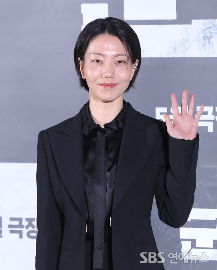 Kim Shin-rok Introduces Film 'Colony' at Production Briefing