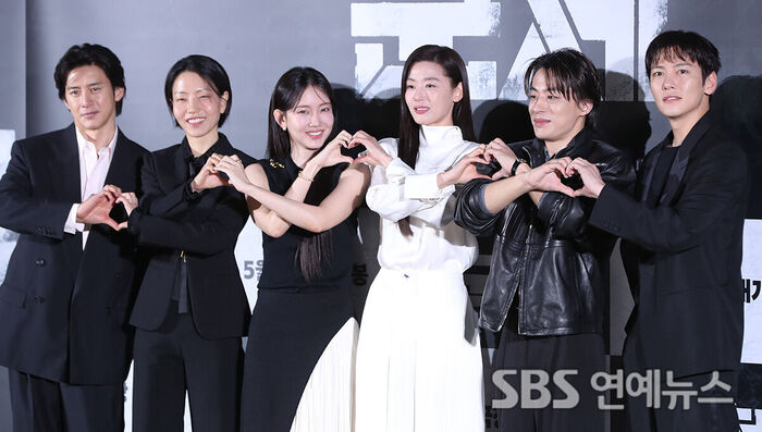 Bankable Stars Of Film ‘Colony’ Gather For Photo Call