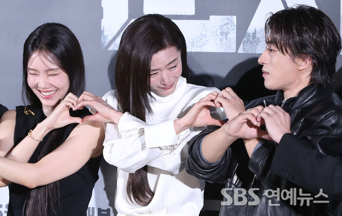 Jun Ji-hyun and Koo Kyo-hwan