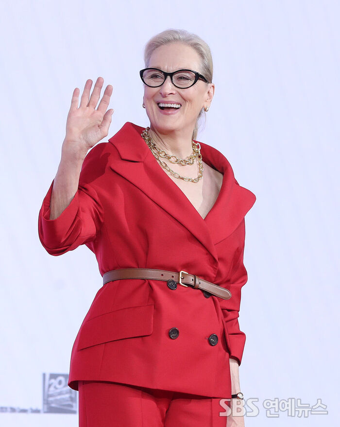 Meryl Streep Brings ‘Miranda’ to Korea for the First Time