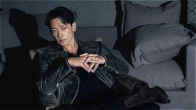 정지훈 "김태희와 일 얘기 안 해…그래도 '사냥개들2' 재밌다고 해줘"