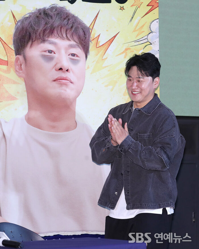 Oh Dae-hwan Makes a Funny Comeback, Steps Out for 'Mismatch' Press Screening