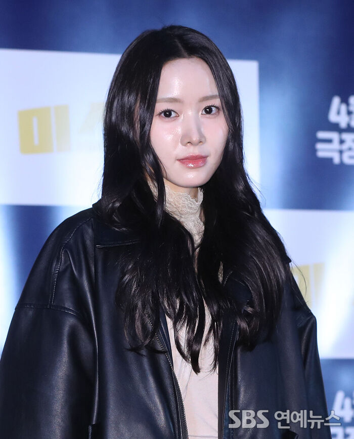 Shin Soo-yeon Attends ‘Mismatch’ Press Screening in Seoul