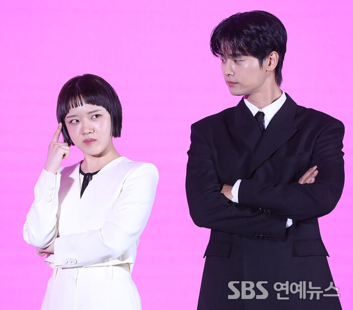 Kim Hyang-gi & Cha Hak-yeon Tease High Schooler-and-Teacher Roles at 'Absolute Value of Romance' Presser