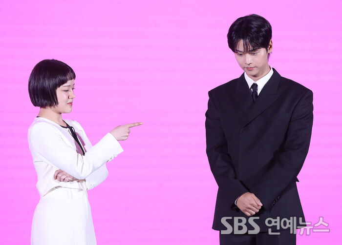 Kim Hyang-gi, Cha Hak-yeon