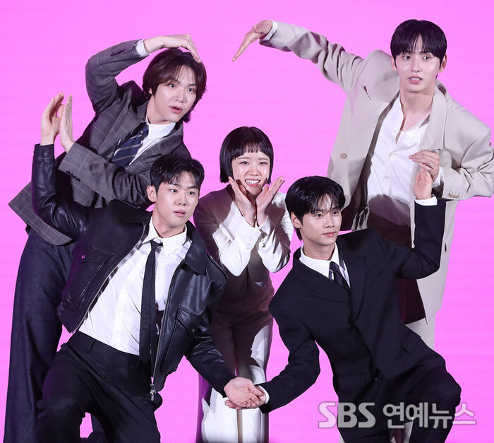 The Leads Of Coupang Play Teen Series 'Absolute Value of Romance'