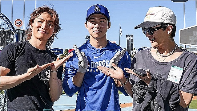 빅뱅 지드래곤·대성, 美 코첼라 공연 앞두고 LA다저스 경기 '깜짝 직관'