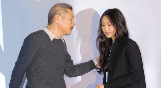 홍상수·김민희, 이번에도 영화만 공개…10년째 국내 언론 회피