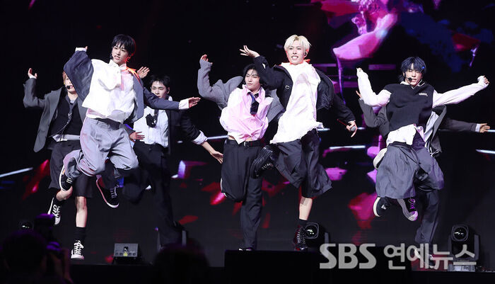 NEXZ Brings the Vibe to the Stage