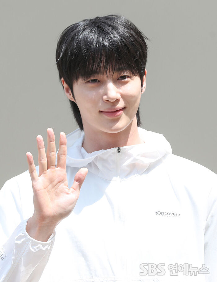Byeon Wooseok Brings the Sweet Vibes Just by Waving