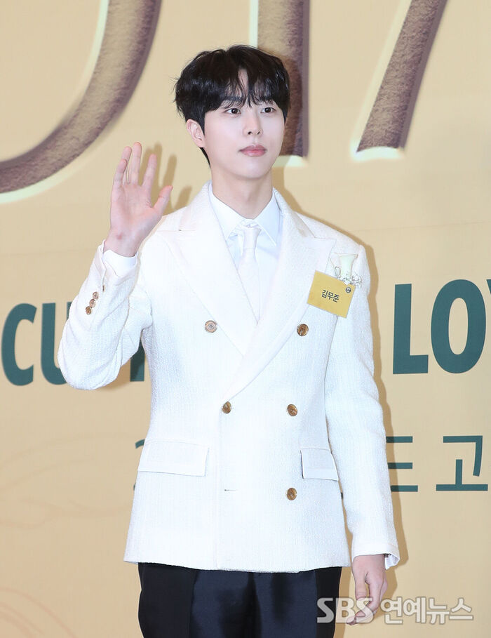 Kim Mujun: "I'm Honored to Win the Best New Actor Award"