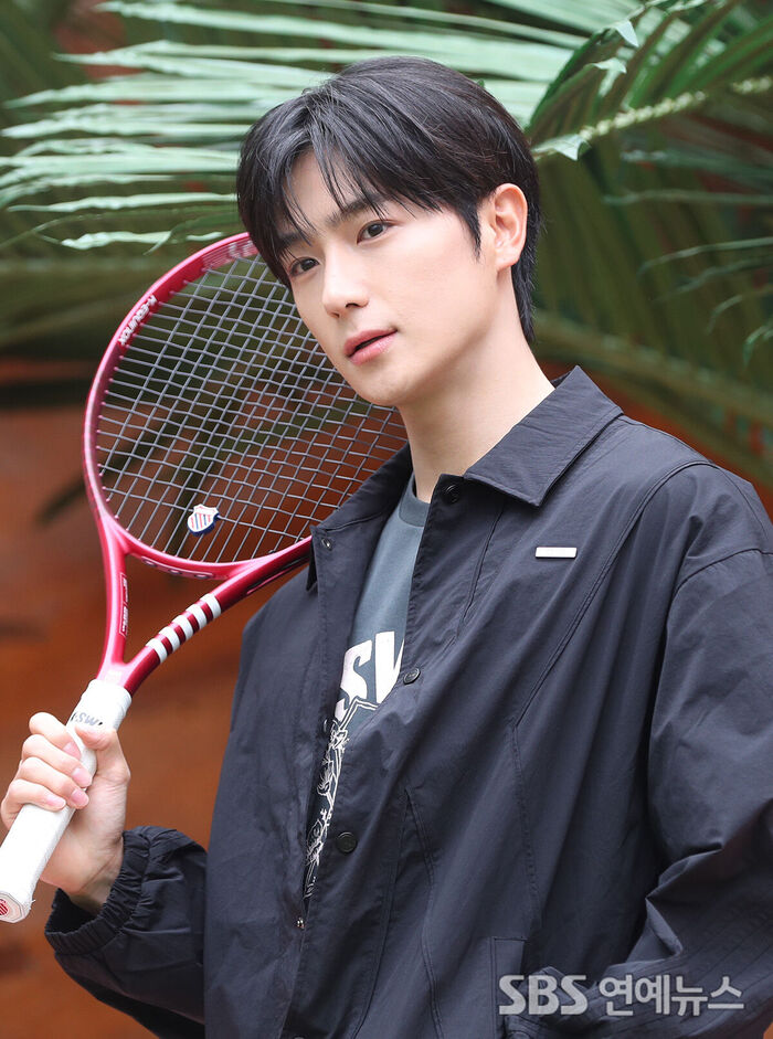 THE BOYZ's HYUNJAE Invites You to a Tennis Match