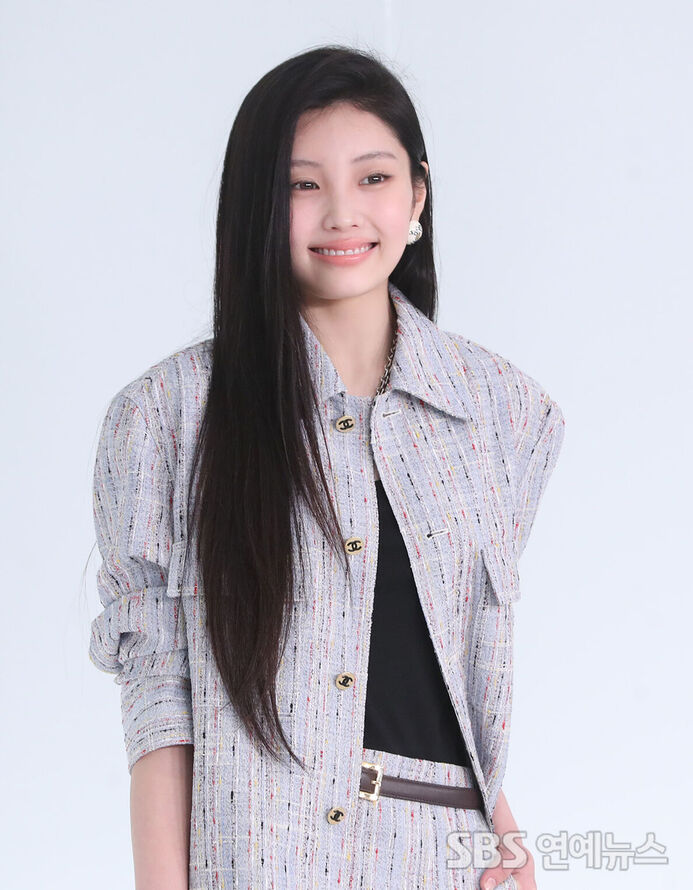 ILLIT's WONHEE Shines Bright With a Radiant Smile