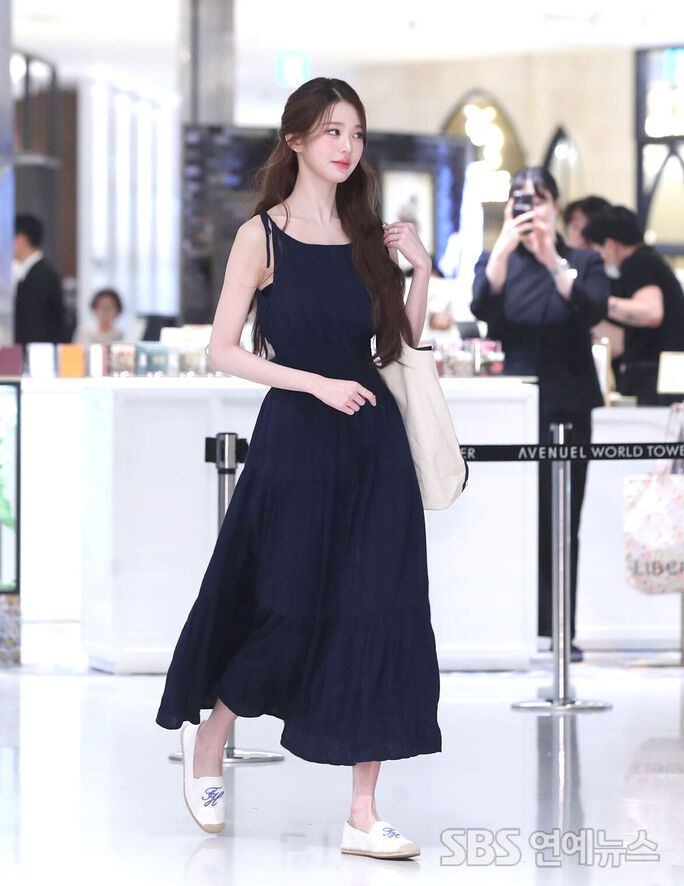 IVE's JANG WONYOUNG Shines in Elegant Dress Styling