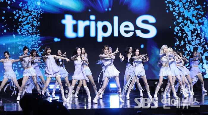 tripleS: Twenty-Four Flowers in Full Bloom