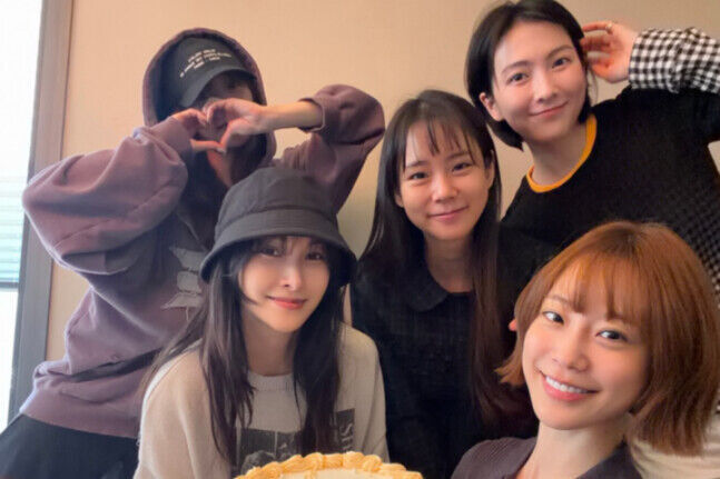 KARA Suddenly Cancels All Japanese Fan Meetings: Will the 19th-Anniversary Full-Group Stage Fall Through?