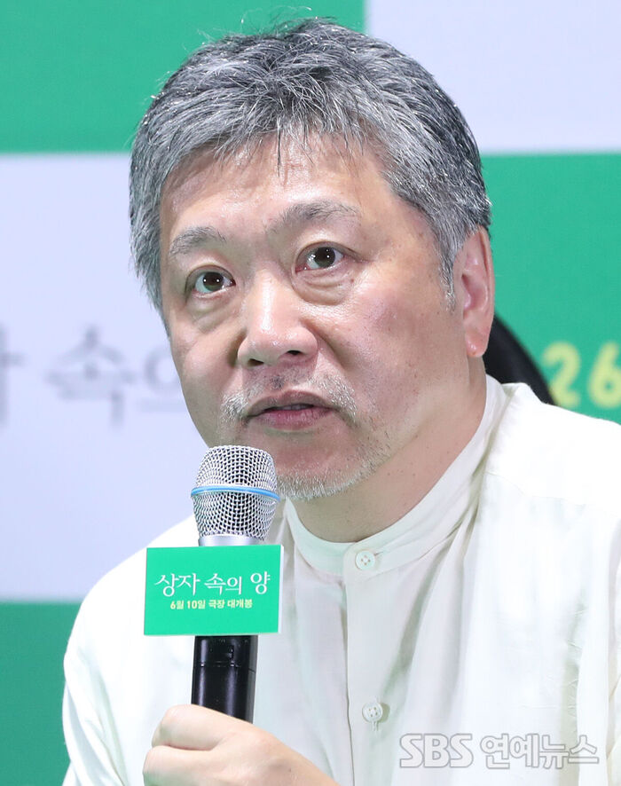 Director Hirokazu Kore-eda: "Please Look Forward to 'Sheep in the Box'"