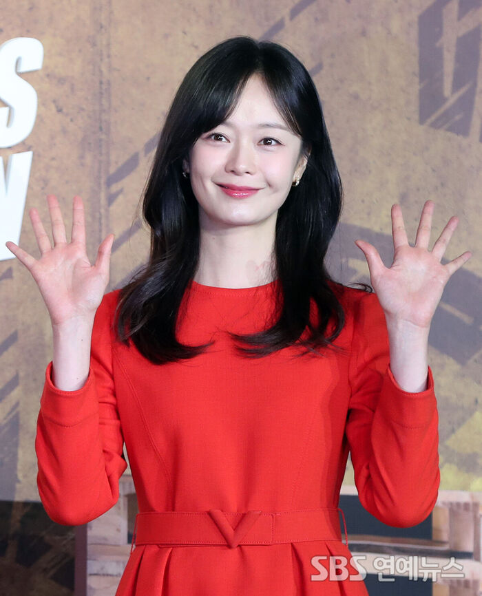 Meet Jeon So-min in Her Upcoming Netflix Film 'Husbands in Action'