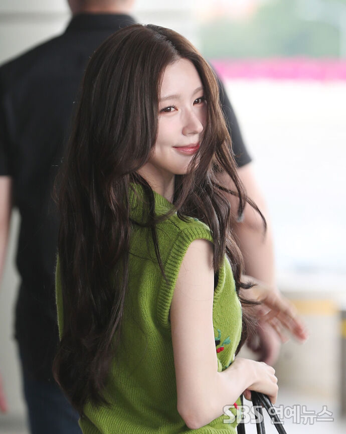 i-dle's MIYEON, 'Did You Call My Name?'