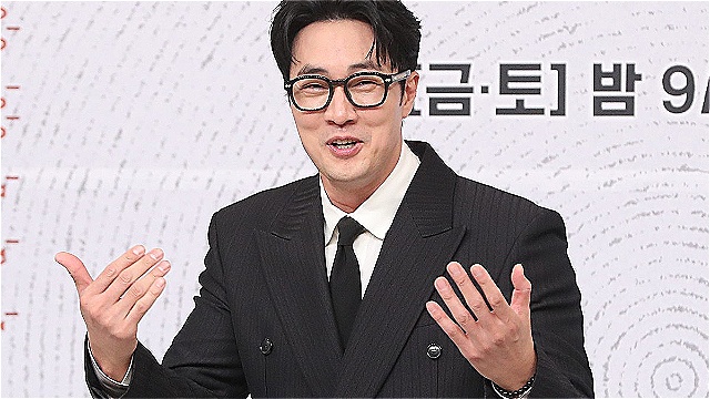 So Jisub Channels His Inner 'Agent Kim Reactivated' and Dares You to Bring It On
