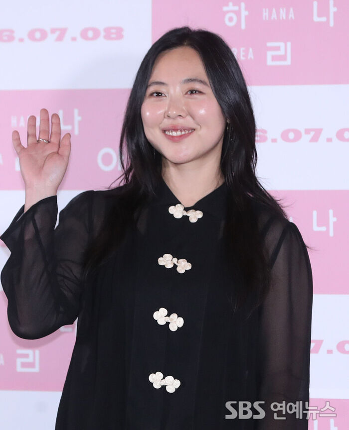 From Bong Joon-ho’s Interpreter to Screenwriter: Sharon Choi Makes Her Mark at Hana Korea Press Event