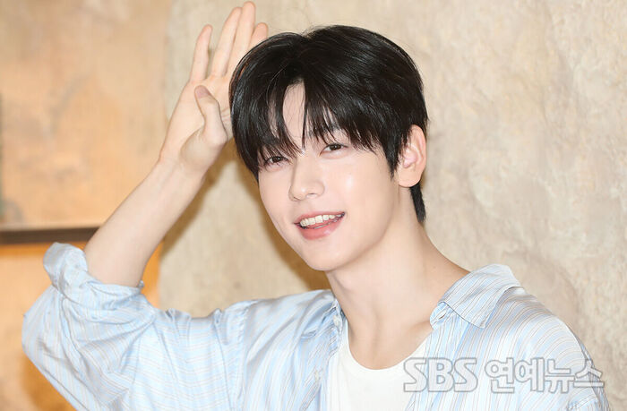 TOMORROW X TOGETHER SOOBIN Stuns at Fashion Brand Photo Call in Seoul