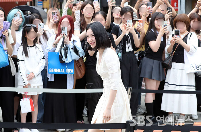 Shin Ye Eun Turns Heads at Seongsu-dong Beauty Event