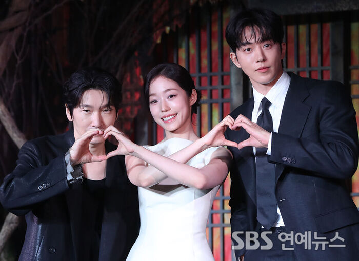 Cho Seung-woo, Roh Yoonseo, and Nam Joohyuk Shine at Netflix Series 'The East Palace' Press Conference