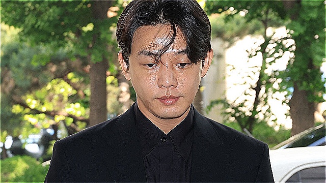 유아인 사진