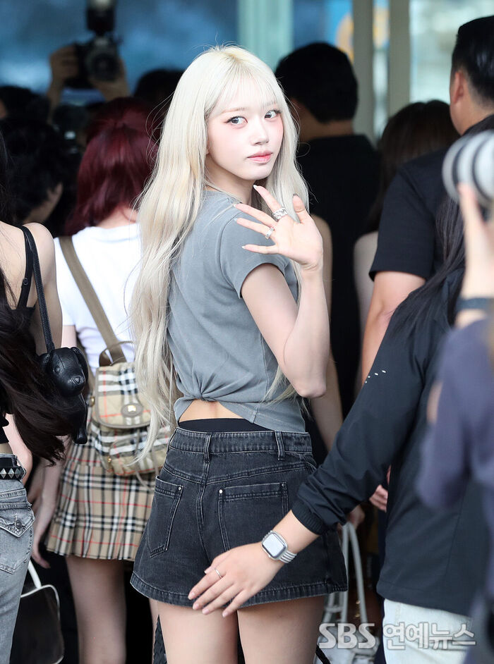 MEOVV's SOOIN Turns Incheon Airport Into Her Personal Runway As She Departs For Taipei
