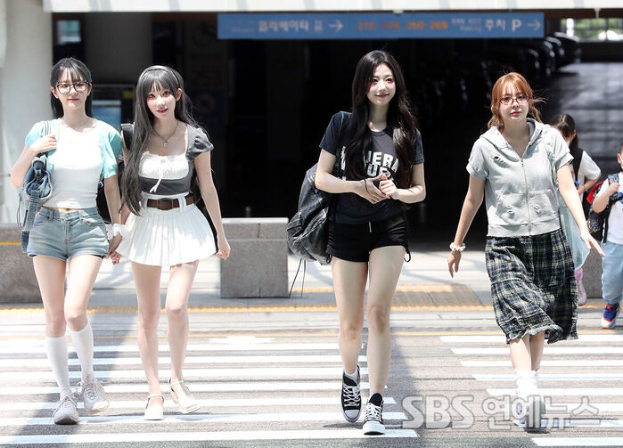 QWER Heads to Taiwan for 'ACON 2026' Concert