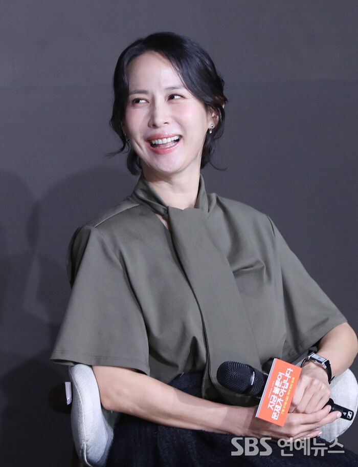 Cho Yeo-jeong Stars as a Dermatologist Going Through a Divorce in 'The Affair was Just the Beginning'