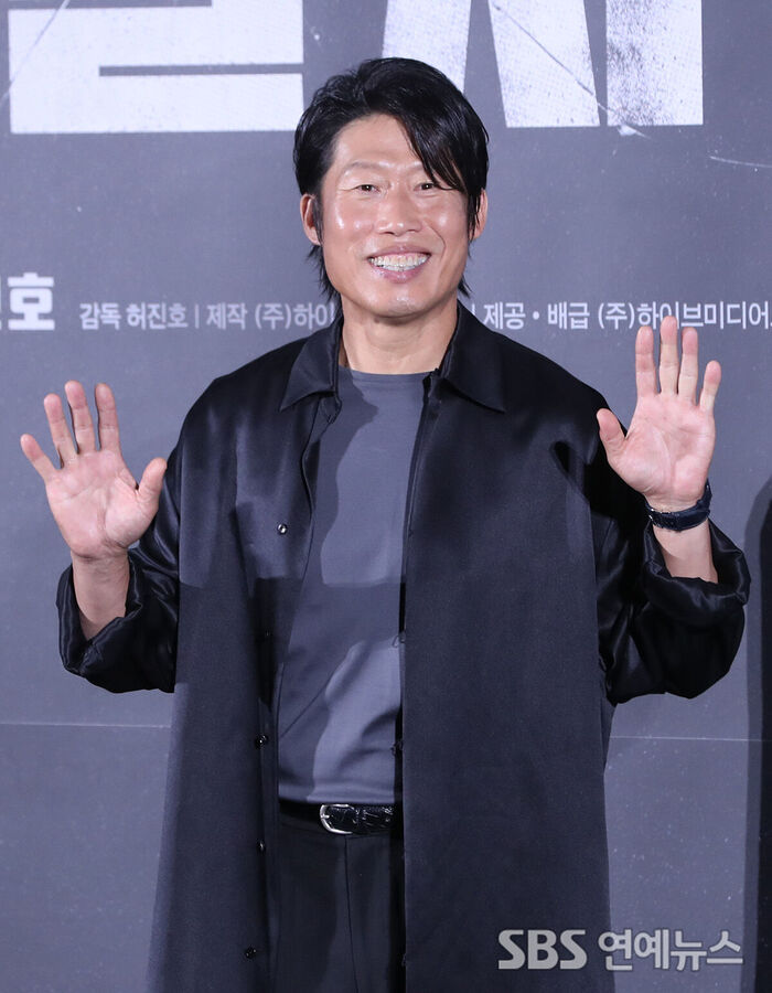 Yoo Hai-jin Says 'See You During Chuseok' at 'The Assassin(s)' Press Conference