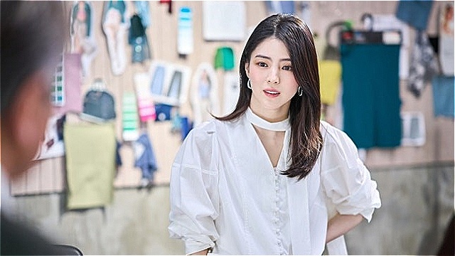 '인턴' 한소희, 앤 해서웨이 보다 잘 할까…"땅에 붙어 있는 역할"
