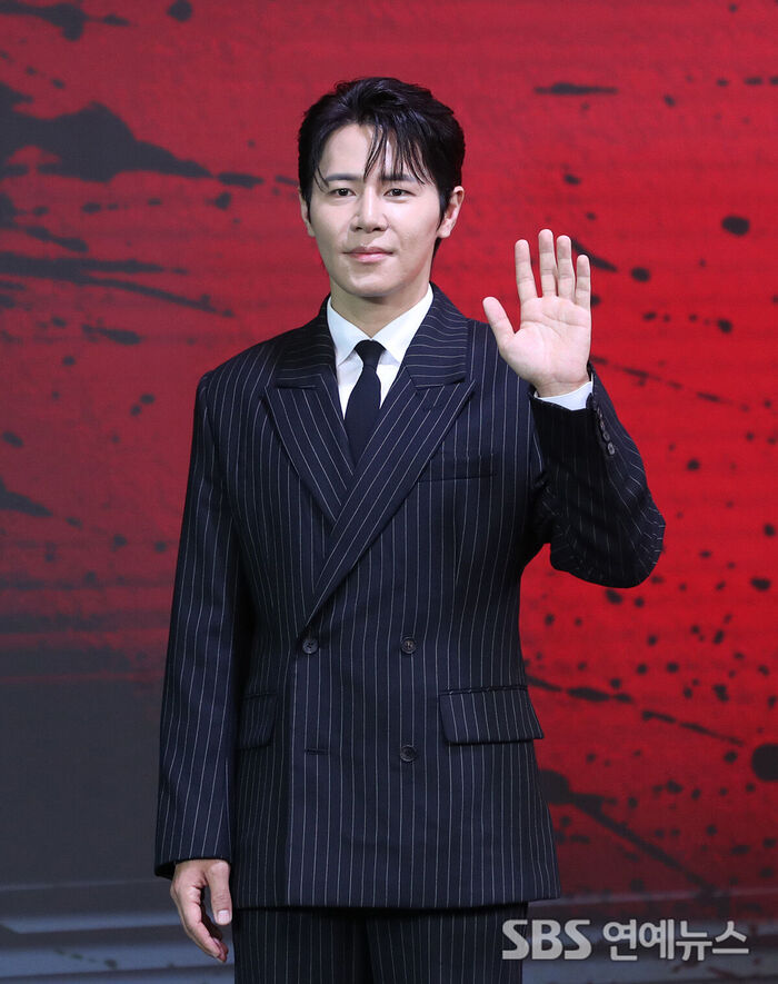 Actor Lee Kyoo-hyung at the Press Conference for 'Mousetrap'
