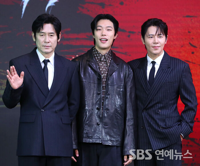 Sul Kyung-gu, Ryu Jun Yeol, and Lee Kyoo-hyung Shine at Press Conference for Netflix Series 'Mousetrap'