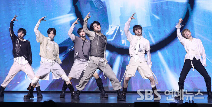 ALPHA DRIVE ONE Showcases Intense Energy at 'UNBREAKABLE : 少年BEAST' Media Showcase