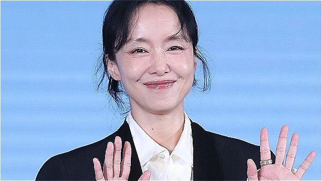 Jeon Do-yeon Shines at the Press Conference for 'Possible Love'