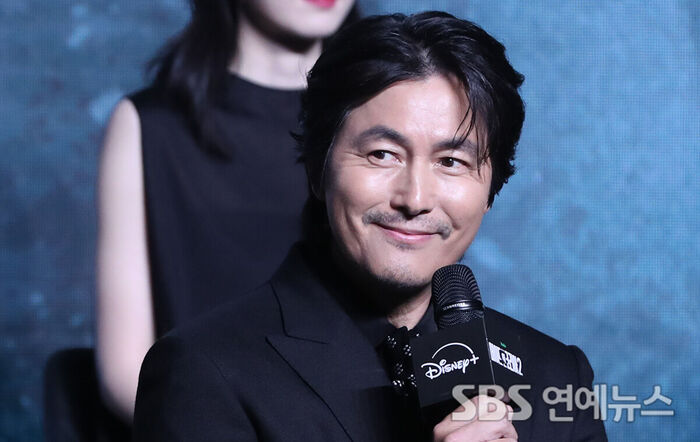 Jung Woosung radiates charismatic dad smile at 'Made in Korea' Season 2 press conference