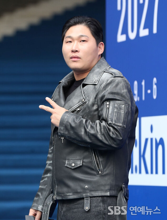 Swings: 'Meet Me at the Dongdaemun Tonkatsu Restaurant'