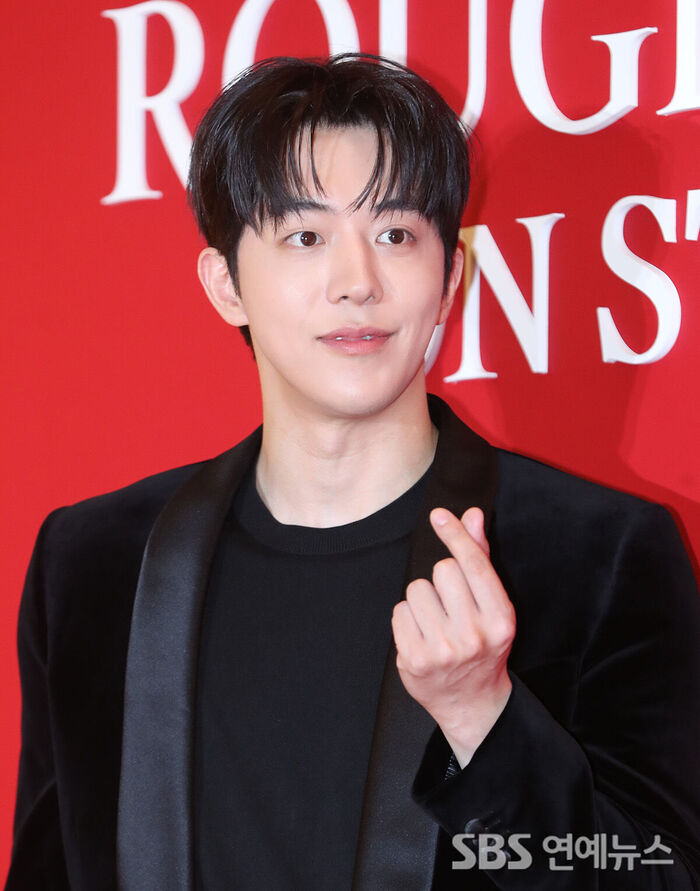 Nam Joohyuk Flaunts His Heart-Melting Smile at Photo Call