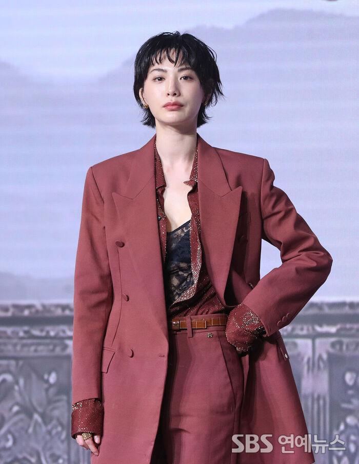 Nana at the Scandal press conference (Photo=Getty Images Korea)
