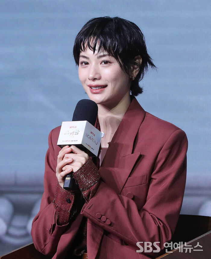 Nana at the Scandal press conference (Photo=Getty Images Korea)