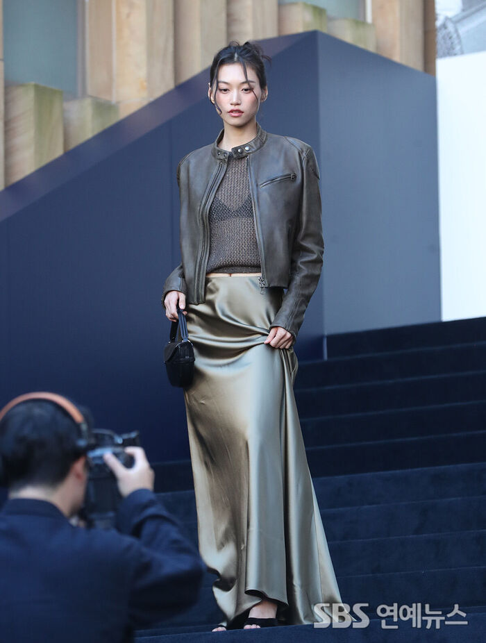 Kim Doyeon Shines With Elegance at Fashion Brand Photo Wall Event