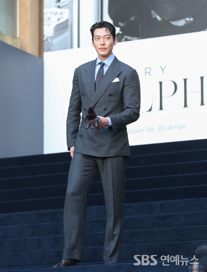 Kim Woobin's Flawless Suit Fit