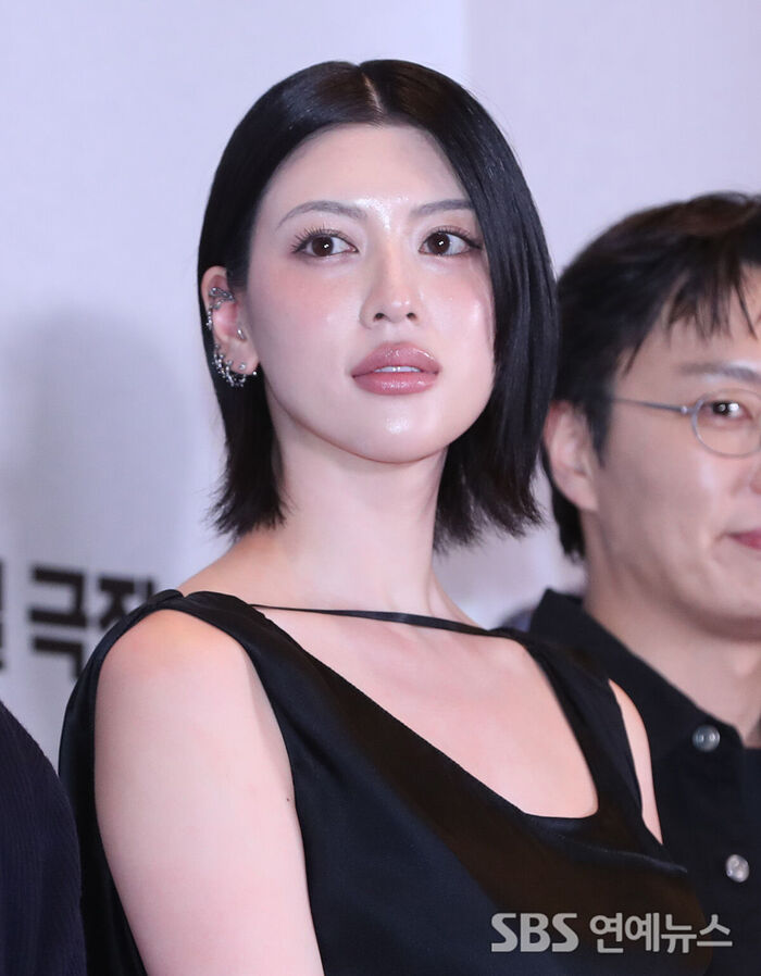 Miyoshi Ayaka Captivates With Charm Worthy of Kim Hye-soo and Shin Sae-kyeong